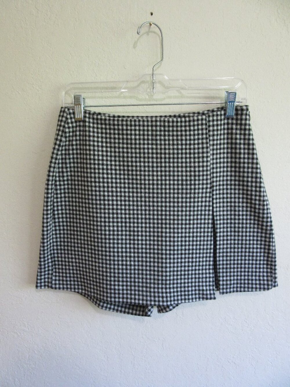 Cabi Black & White 4 Skort